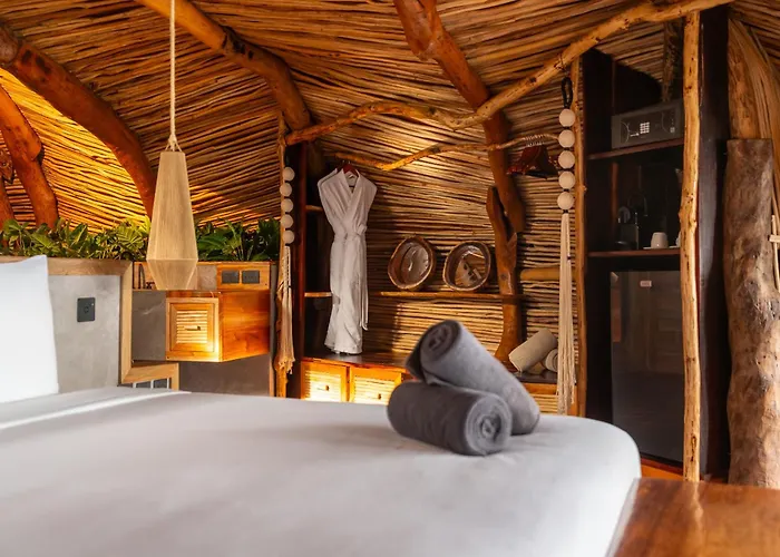 Hotel Kanan & Adults Only Playground