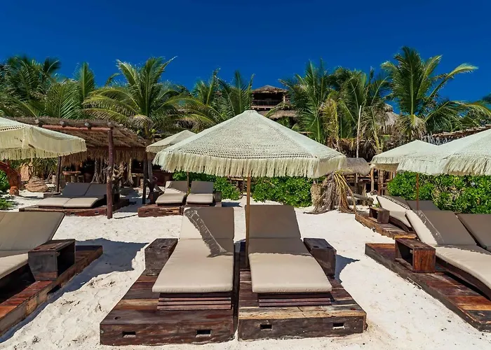 Hotel Kanan & Adults Only Playground