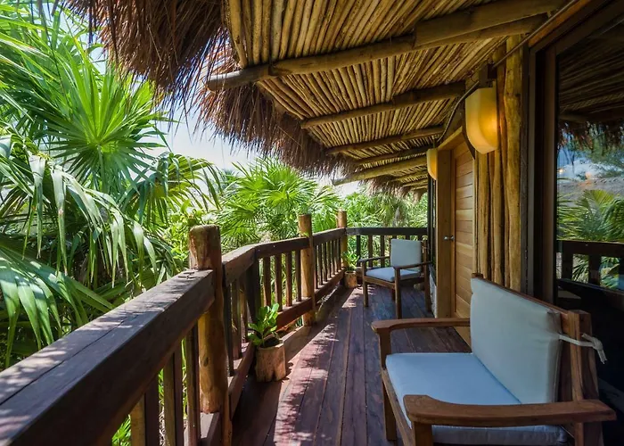 Hotel Kanan & Adults Only Playground